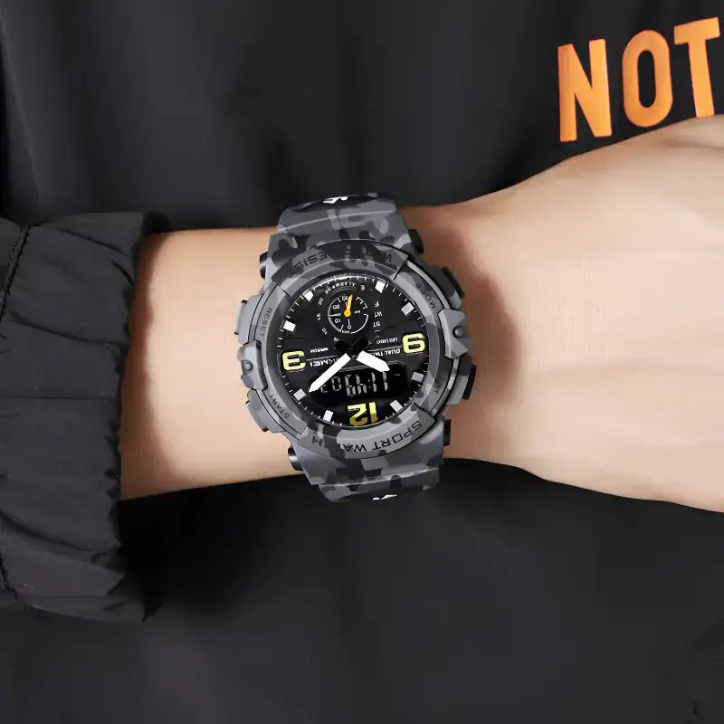 Montre sport homme robuste étanche basique