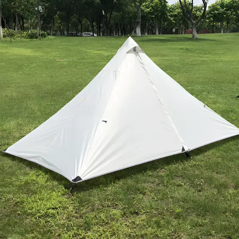 Tente camping pyramide montage bâton