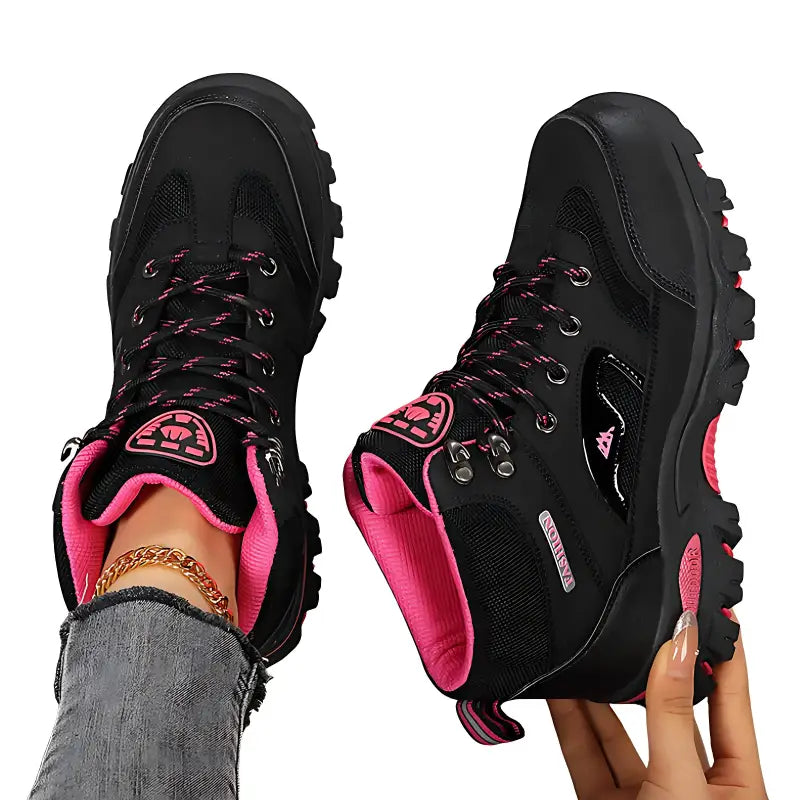 Basket de randonnée montante femme cuir synthétique