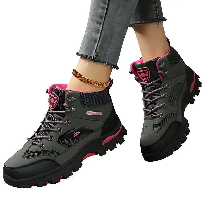 Basket de randonnée montante femme cuir synthétique