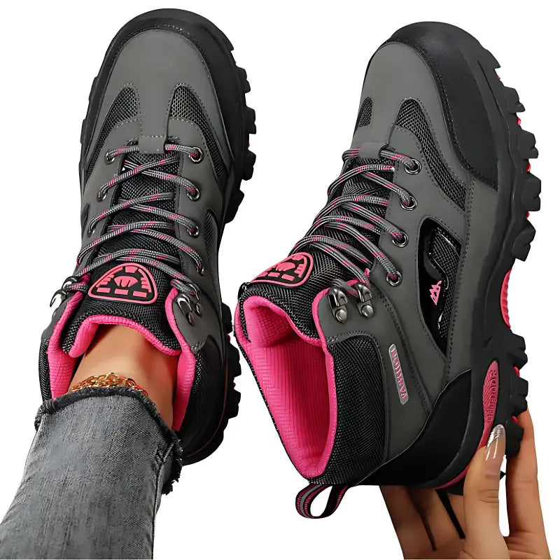Basket de randonnée montante femme cuir synthétique