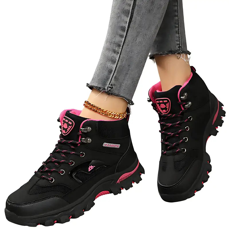 Basket de randonnée montante femme cuir synthétique