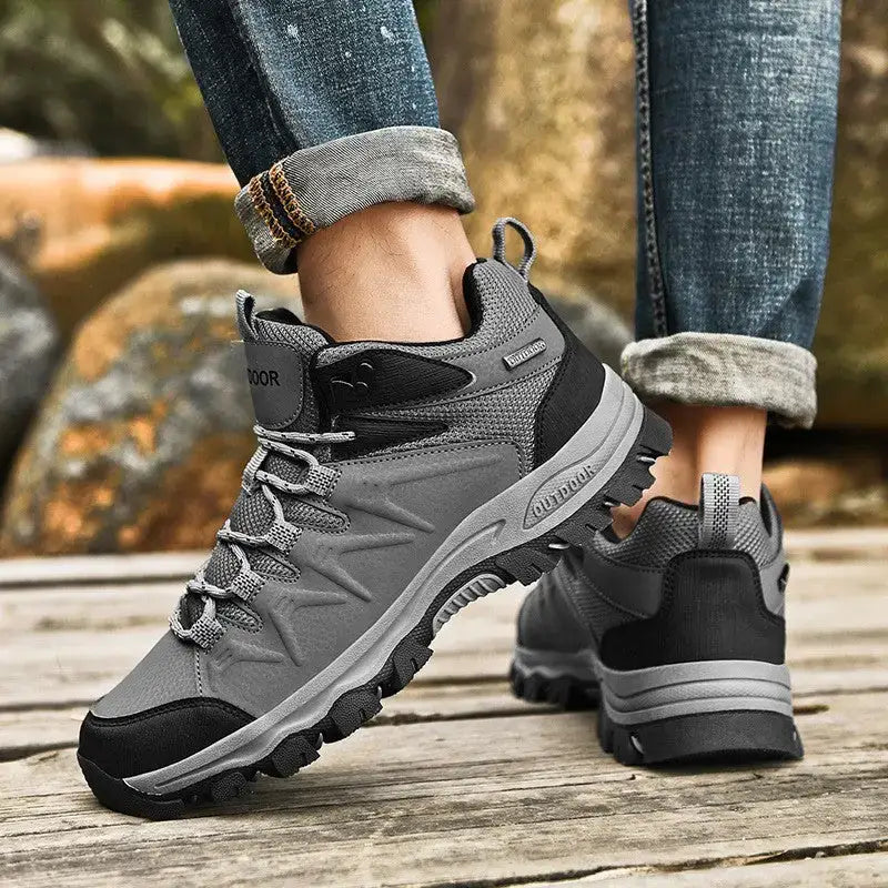 Basket randonnée noire légère 360g