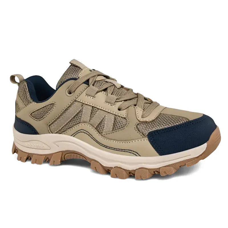 Baskets randonnée femme nature camping