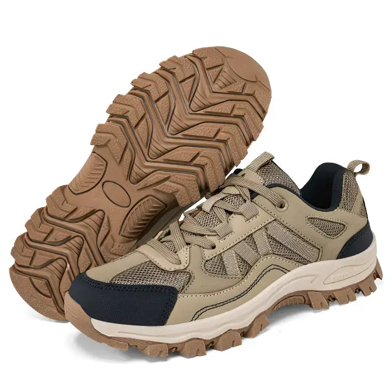 Baskets randonnée femme nature camping