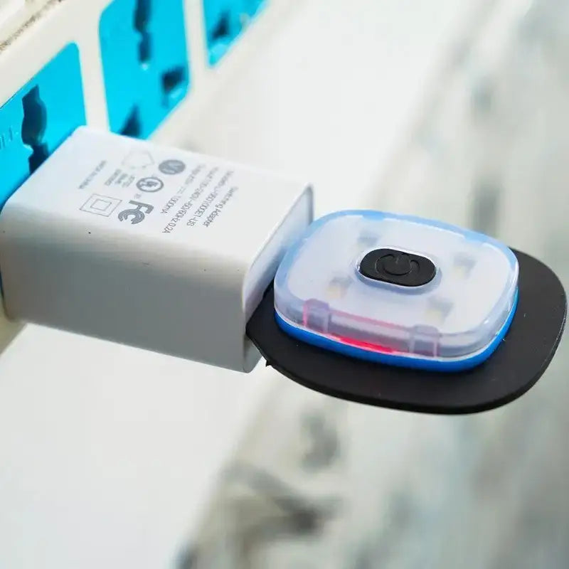 Bonnet avec lampe intégrée