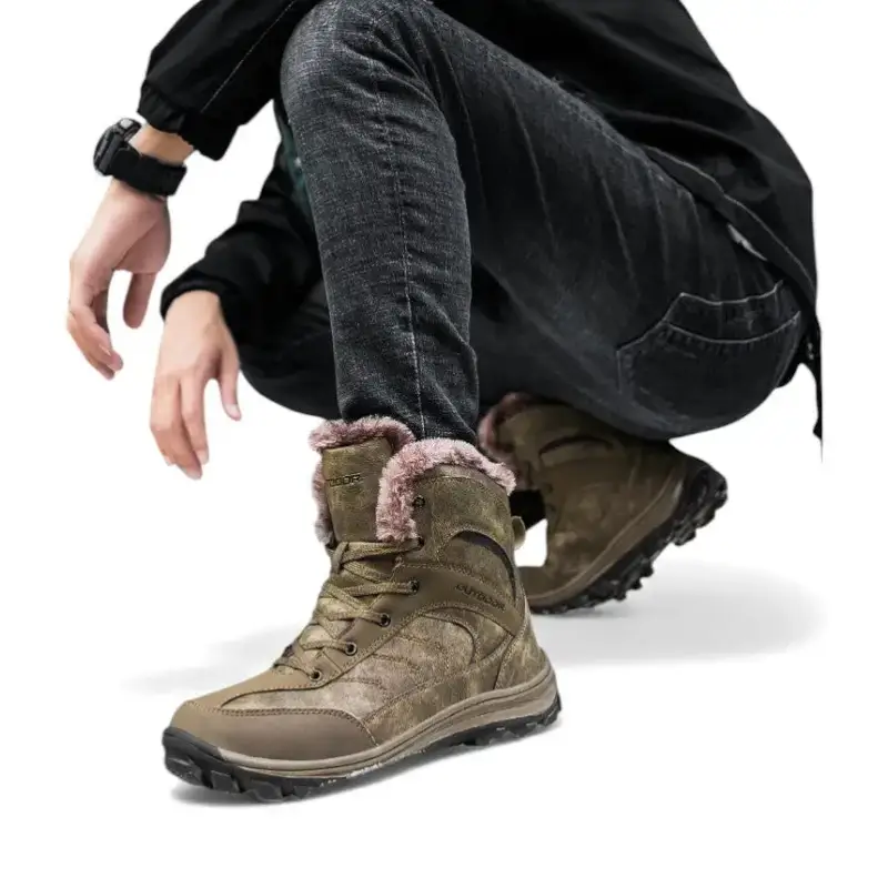 Botte montagne hiver fourrée basique