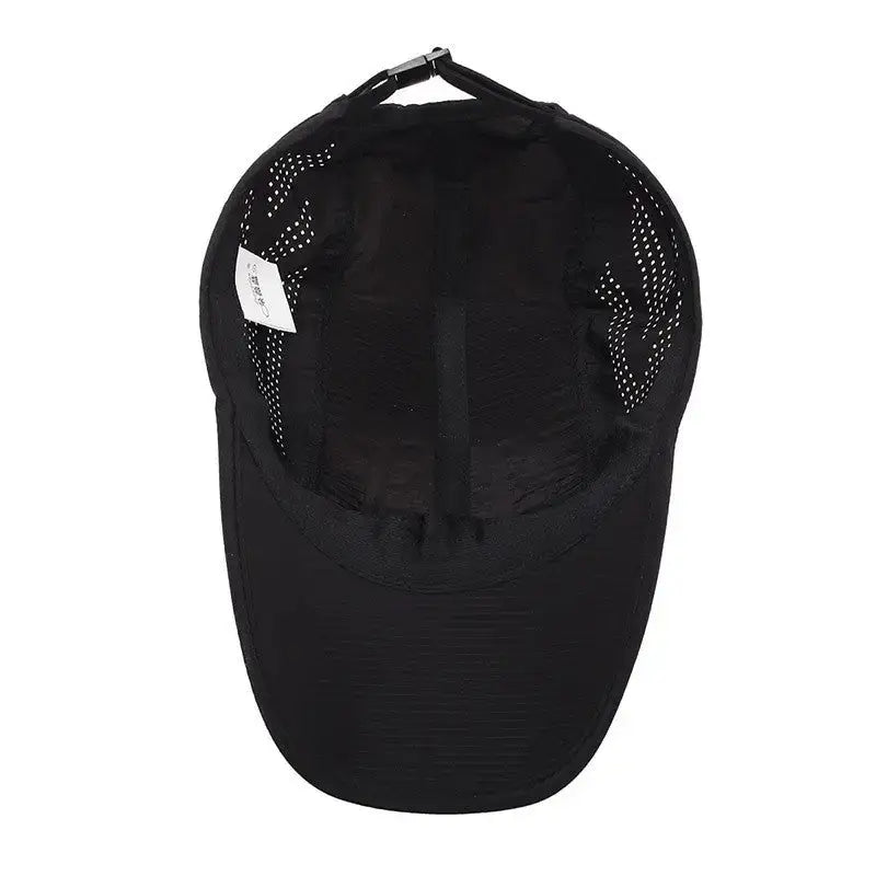 Casquette noire randonnée sport