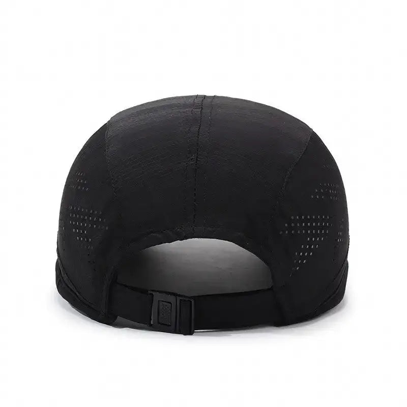 Casquette noire randonnée sport
