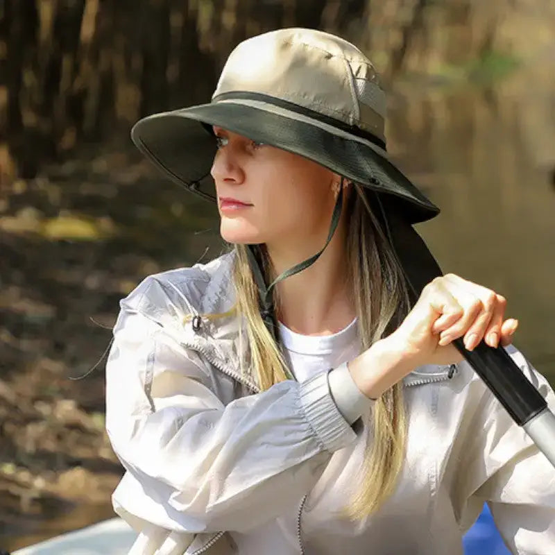 Chapeau brousse camping basique