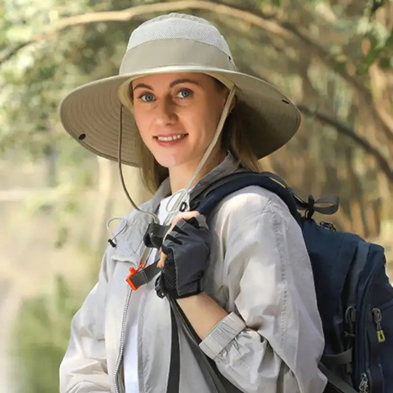 Chapeau de randonnée bivouac nature
