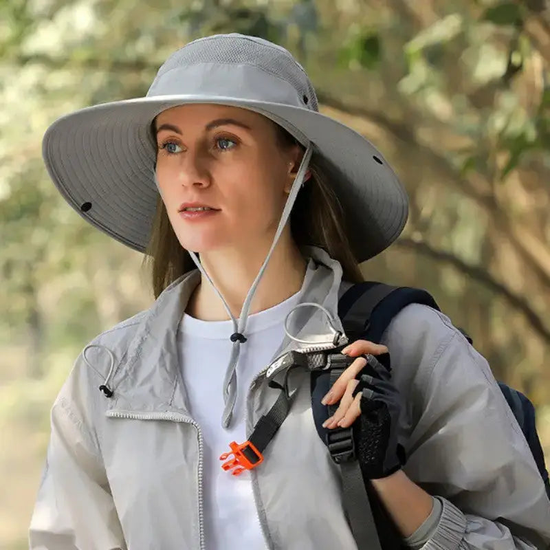 Chapeau de randonnée bivouac nature