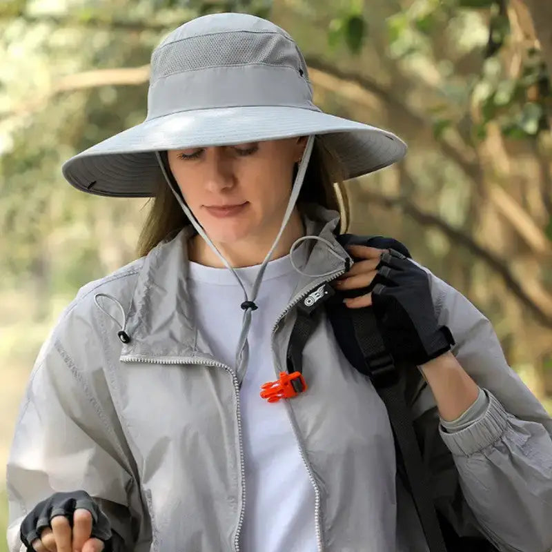 Chapeau de randonnée bivouac nature