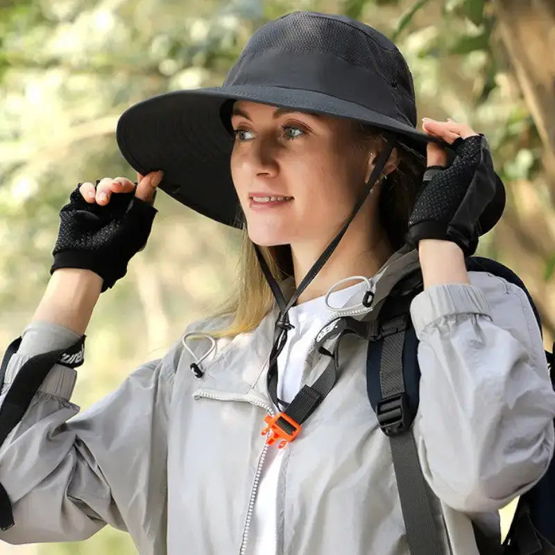 Chapeau de randonnée bivouac nature