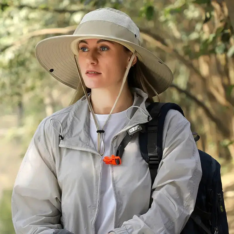 Chapeau de randonnée bivouac nature