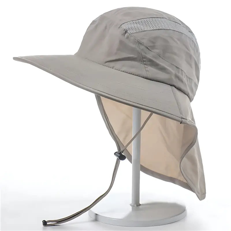Chapeau randonnée bords larges style tactique