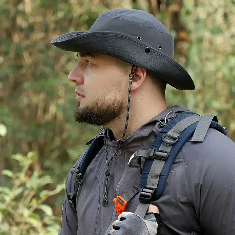 Chapeau de randonnée homme robuste