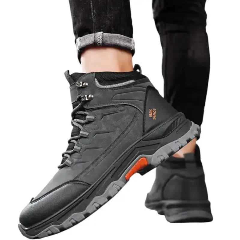 Chaussure de marche montante grip renforcé