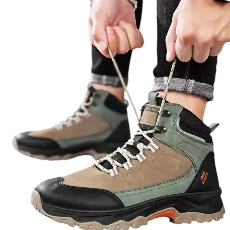 Chaussure de marche montante grip renforcé