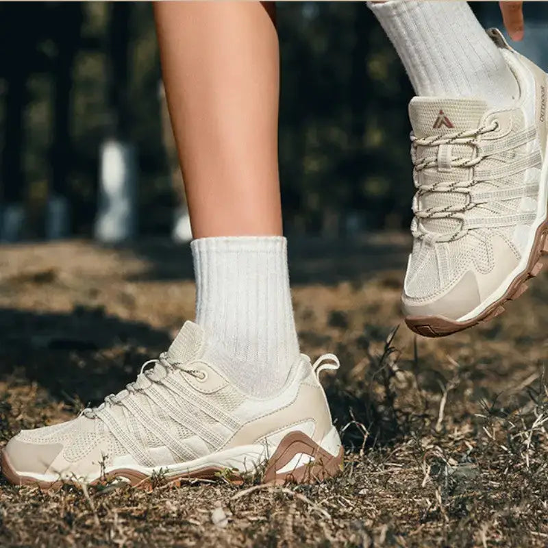 Chaussure de marche résistante mixte