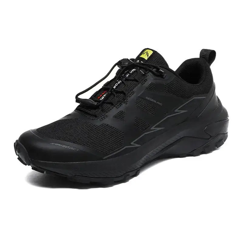 Chaussure de marche terrain escarpé robuste