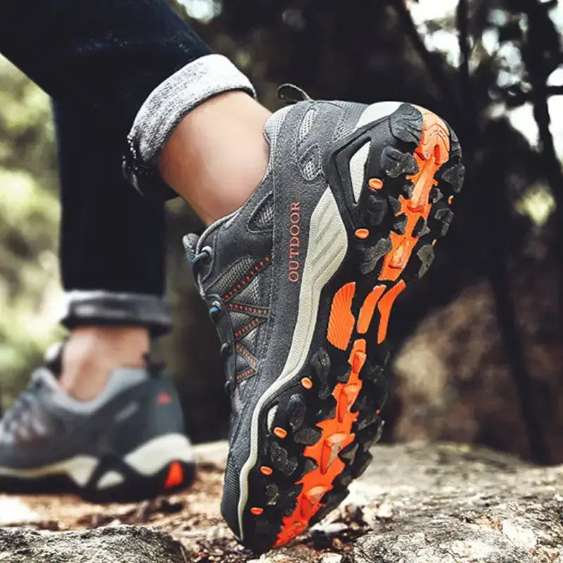 Chaussure de marche tout terrain polyvalente