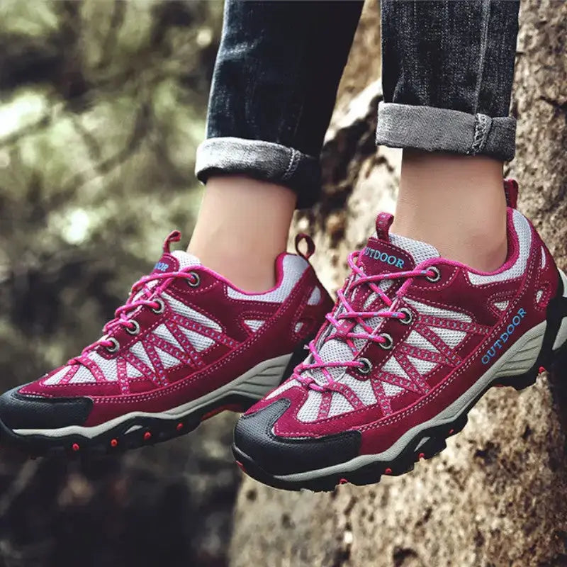Chaussure de marche tout terrain polyvalente