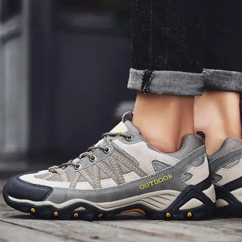 Chaussure de marche tout terrain polyvalente