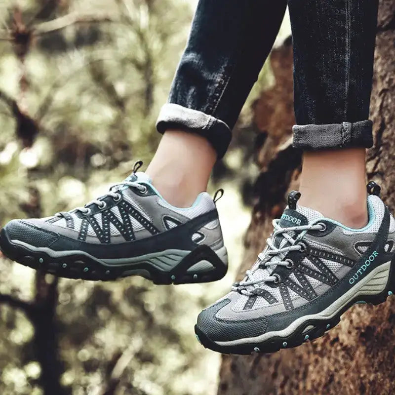 Chaussure de marche tout terrain polyvalente