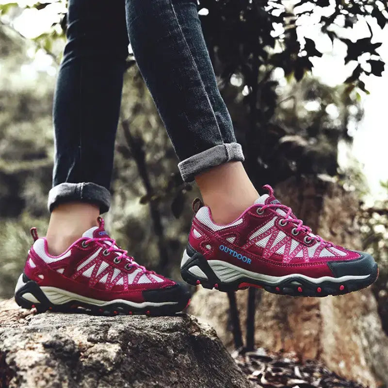 Chaussure de marche tout terrain polyvalente