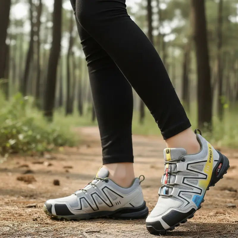 Chaussure randonnée femme sentier camping