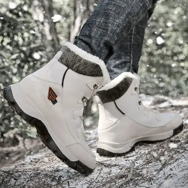 Chaussure randonnée grand froid trekking robuste