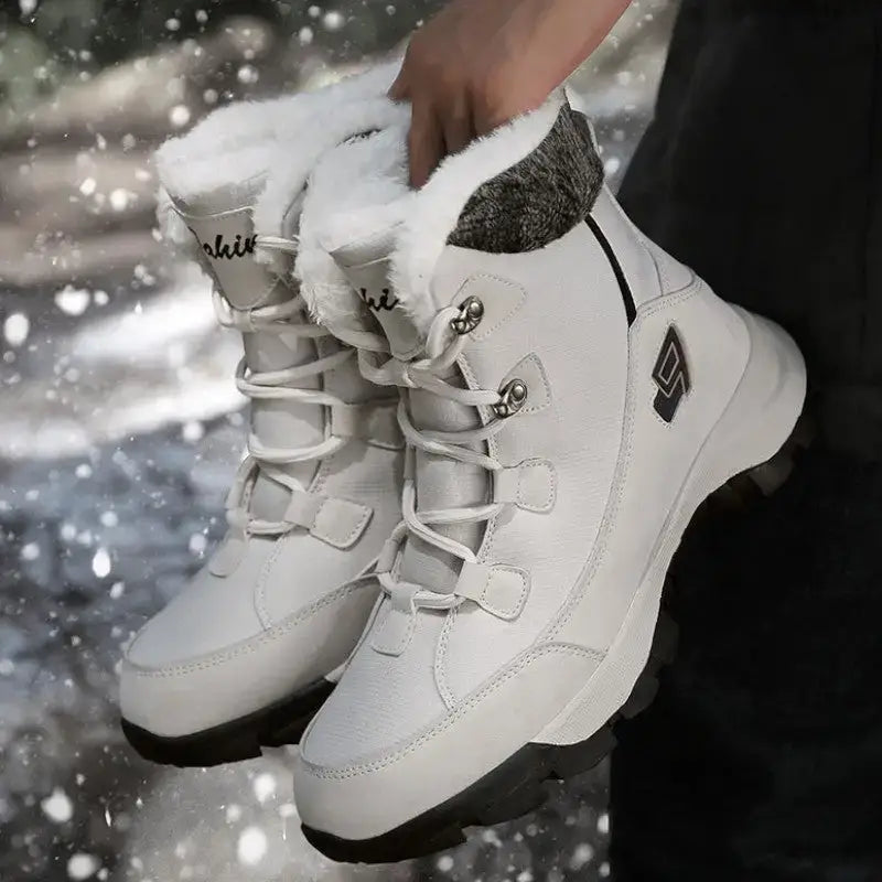 Chaussure randonnée grand froid trekking robuste