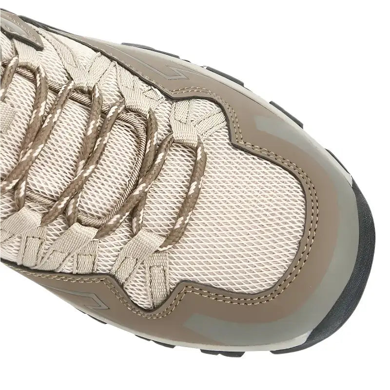 Chaussures femme randonnée nature sentier