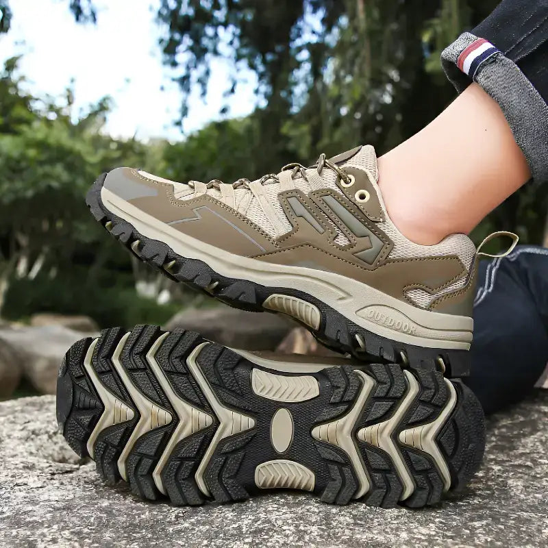 Chaussures femme randonnée nature sentier