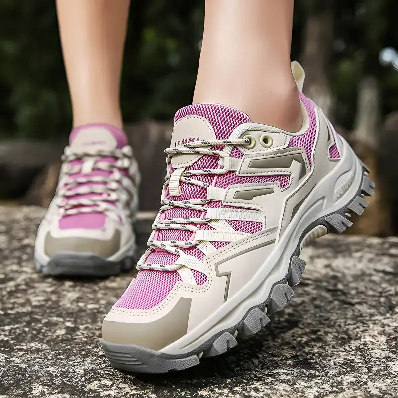 Chaussures femme randonnée nature sentier