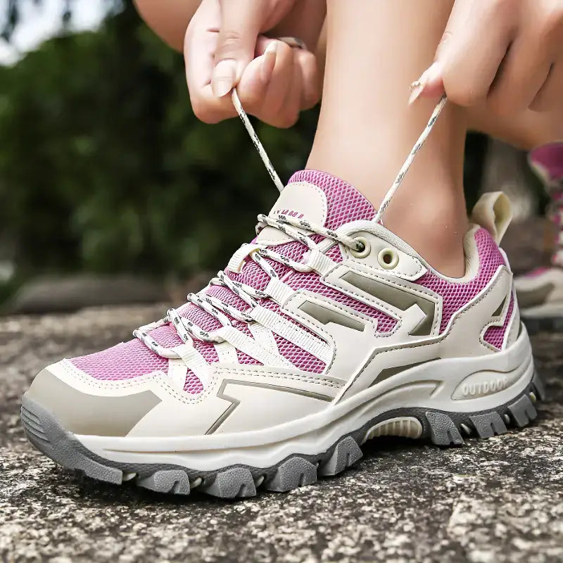Chaussures femme randonnée nature sentier