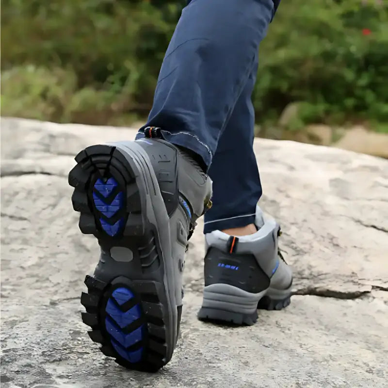 Chaussures grand froid homme isolées