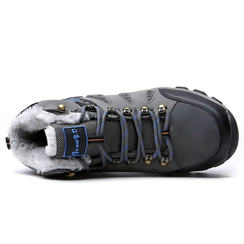 Chaussures grand froid homme isolées