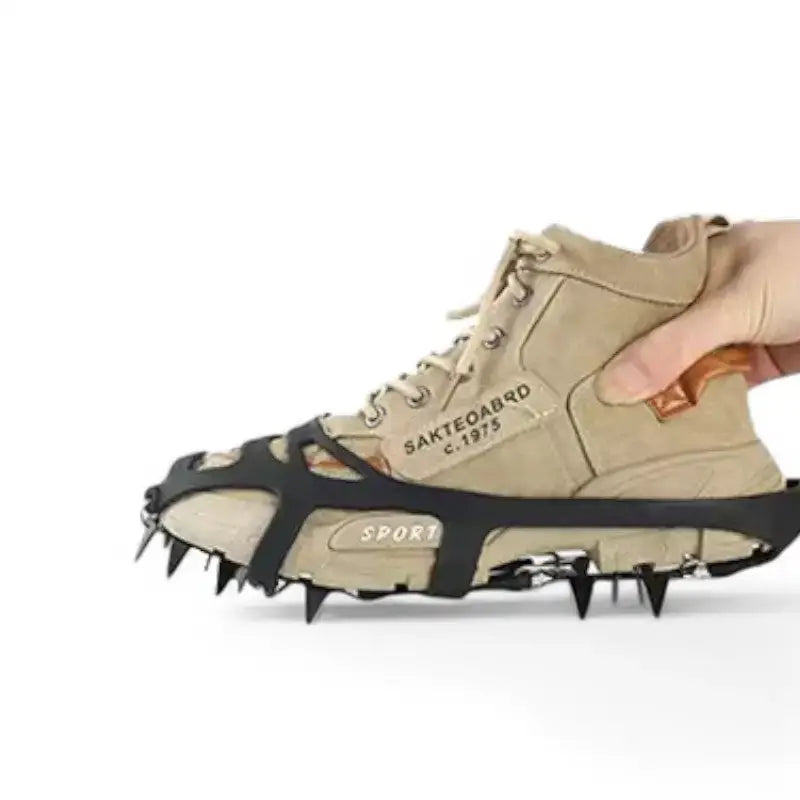 Crampon chaussure de randonnée
