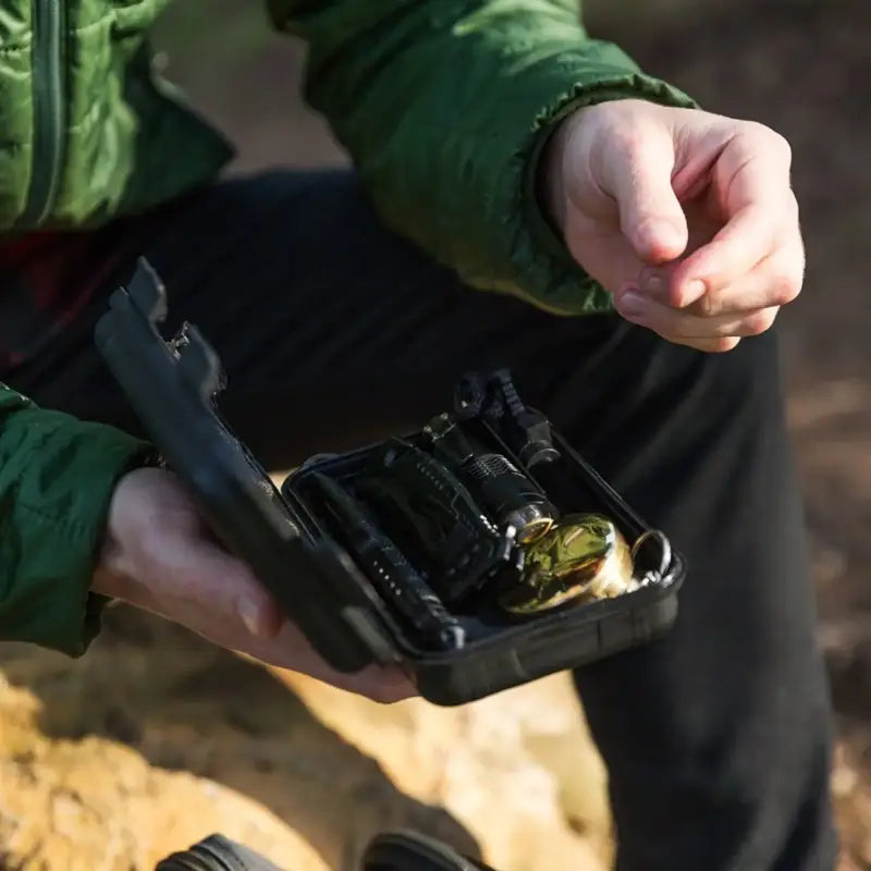 Kit survie 13 en 1 outils outdoor basique