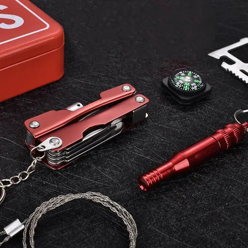 Kit survie randonnée outils basiques