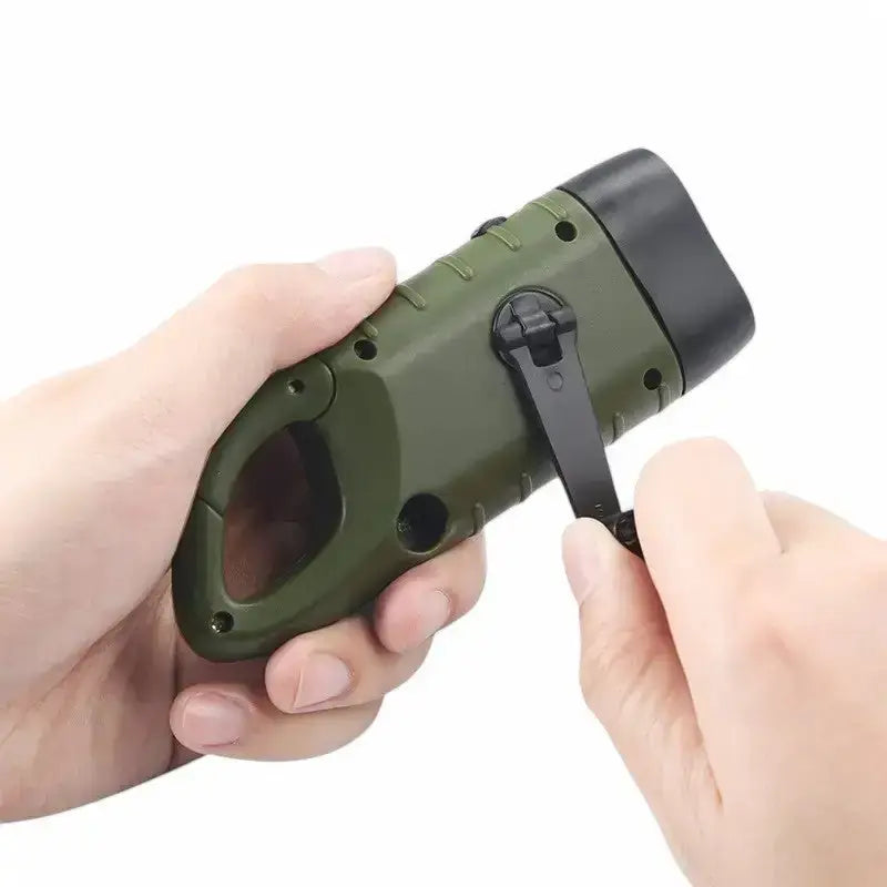Lampe torche manivelle survie urgence