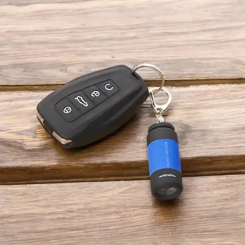 Lampe torche porte-clés led compacte