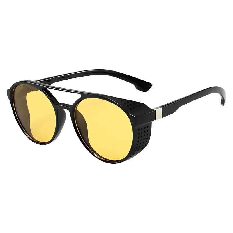 Lunettes randonnée moderne protections latérales