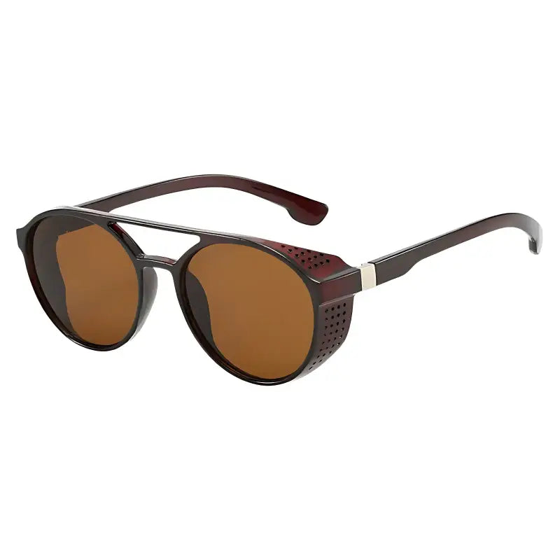 Lunettes randonnée moderne protections latérales