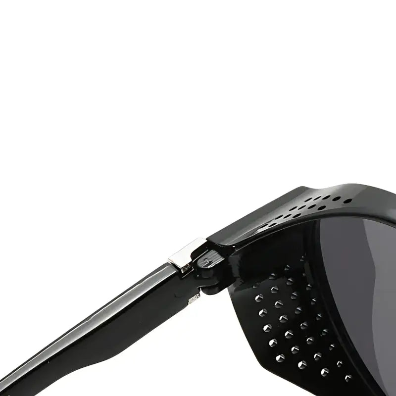 Lunettes randonnée moderne protections latérales