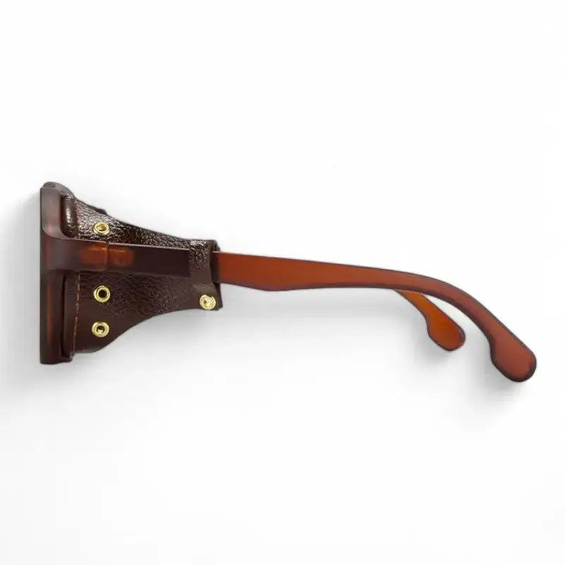 Lunettes randonnée rondes coques latérales uv400
