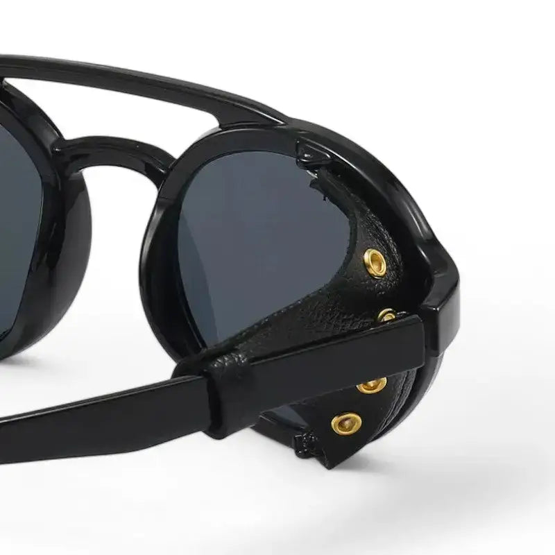 Lunettes randonnée rondes coques latérales uv400