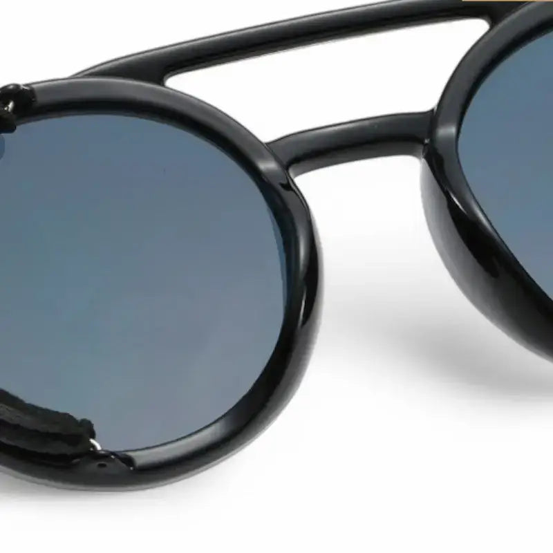 Lunettes randonnée rondes coques latérales uv400